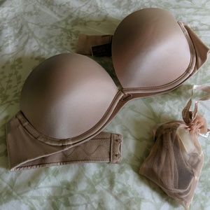 Victoria Secret Very Sexy multi-way nude bra
